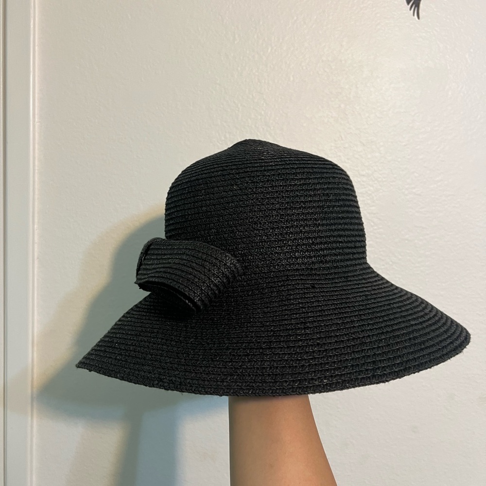Black Beach Hat - Picture 2 of 5